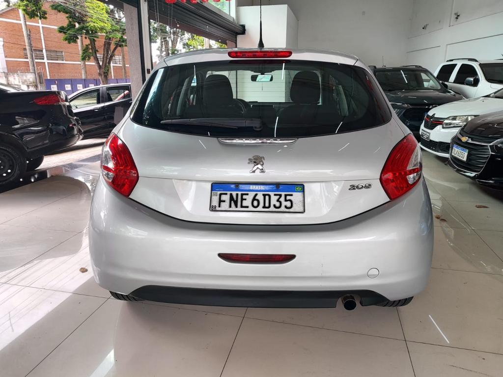 PEUGEOT 208 - Foto