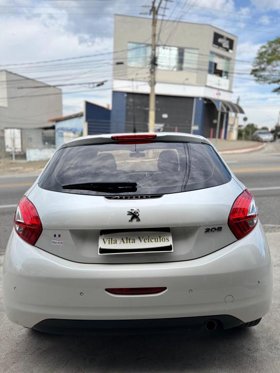PEUGEOT 208 - Foto