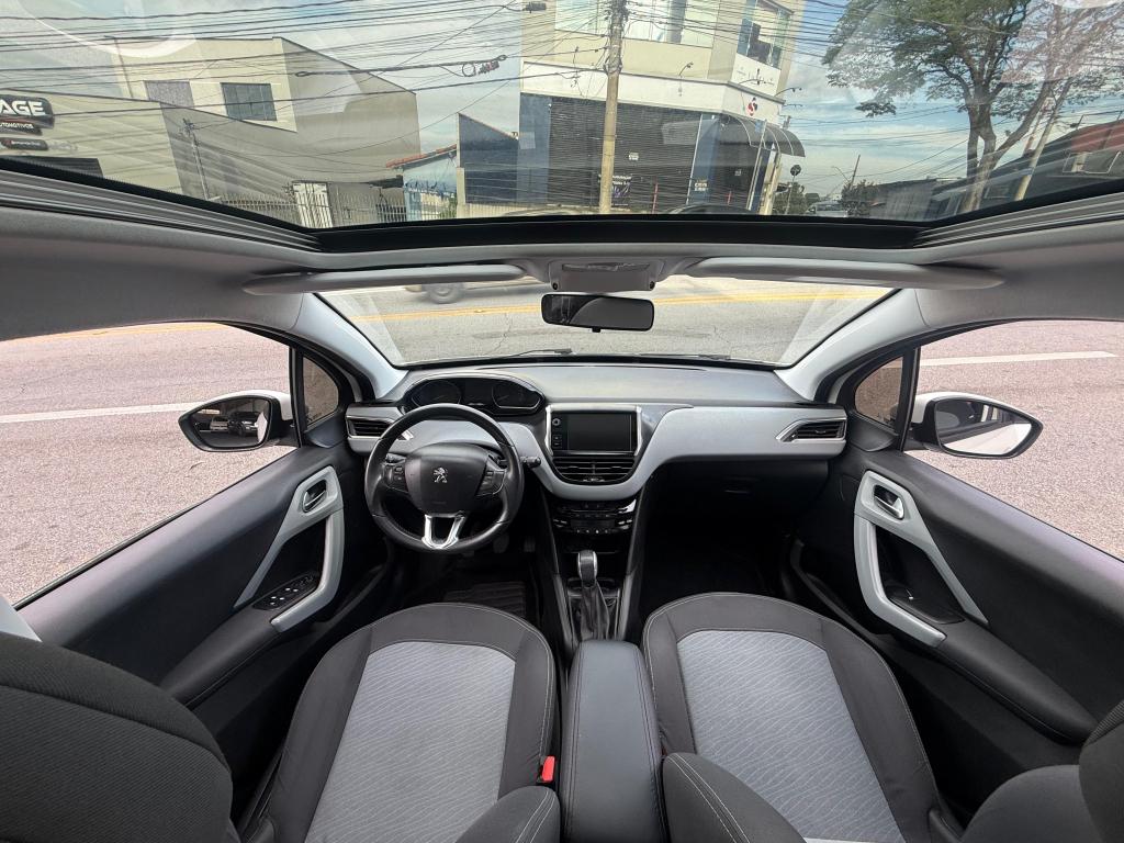 PEUGEOT 208 - Foto