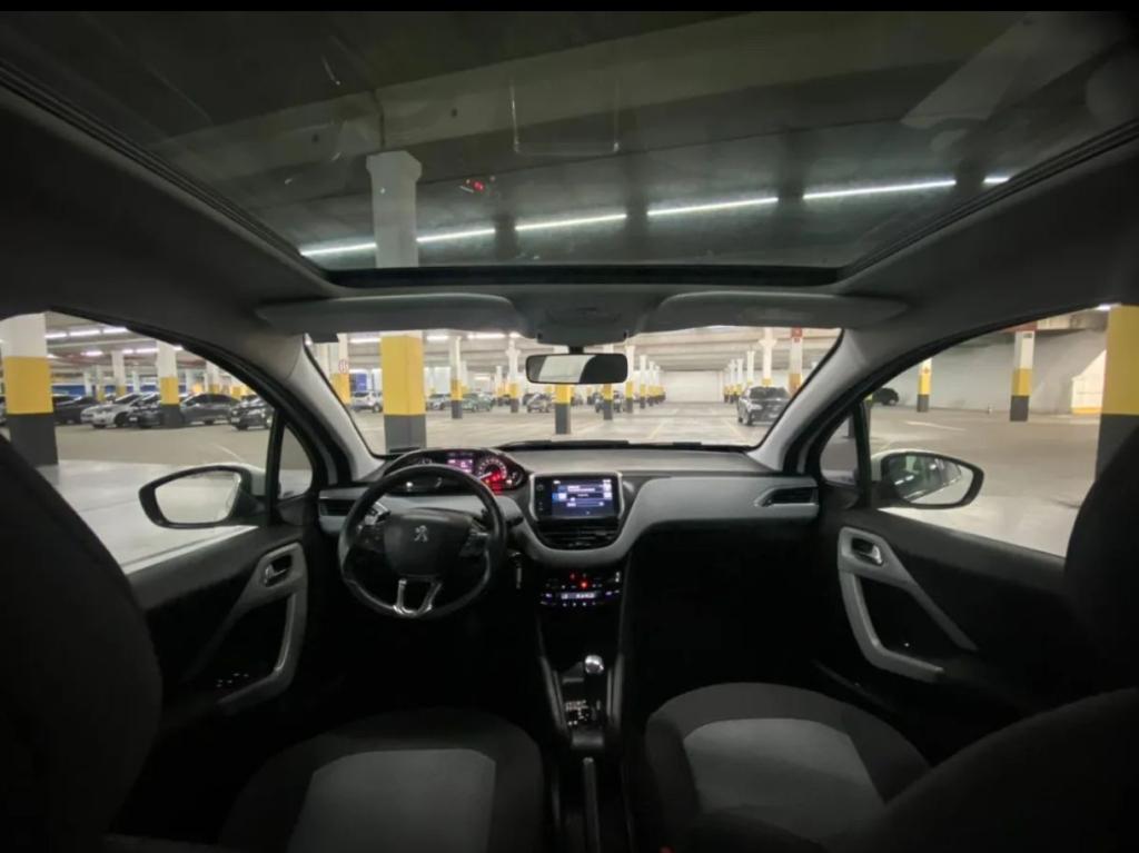 PEUGEOT 208 - Foto