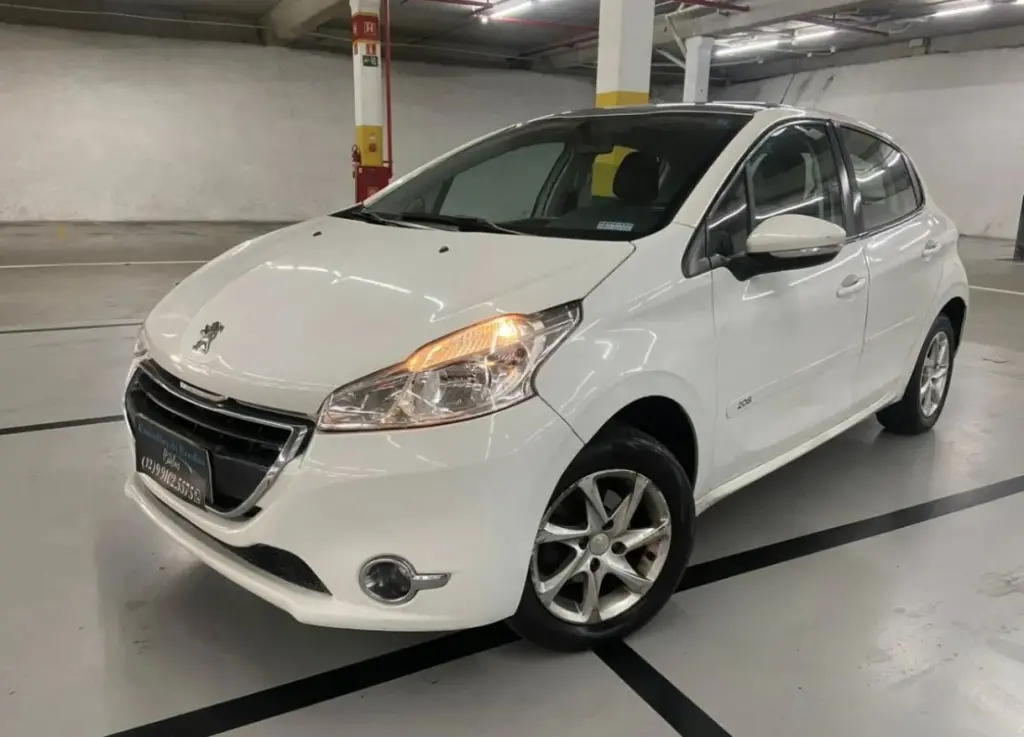 PEUGEOT 208 - Foto