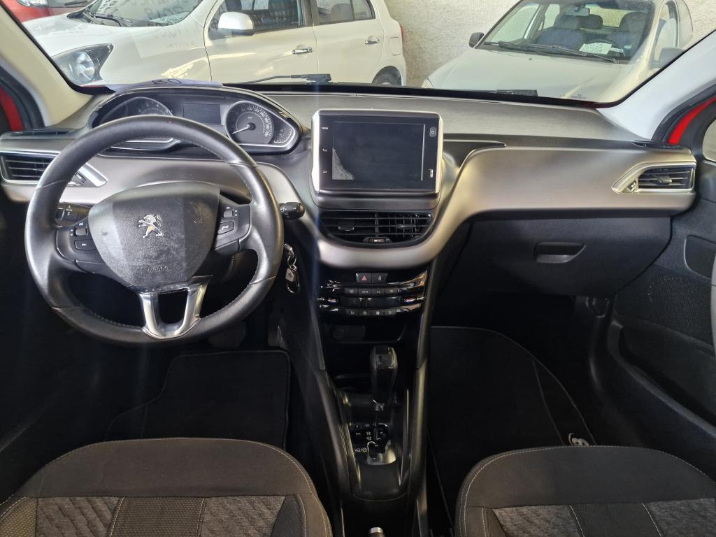 PEUGEOT 208 - Foto