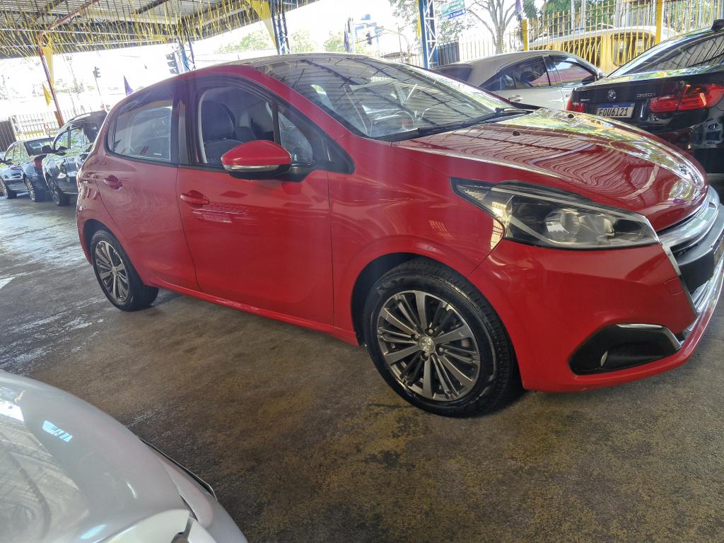 PEUGEOT 208 - Foto