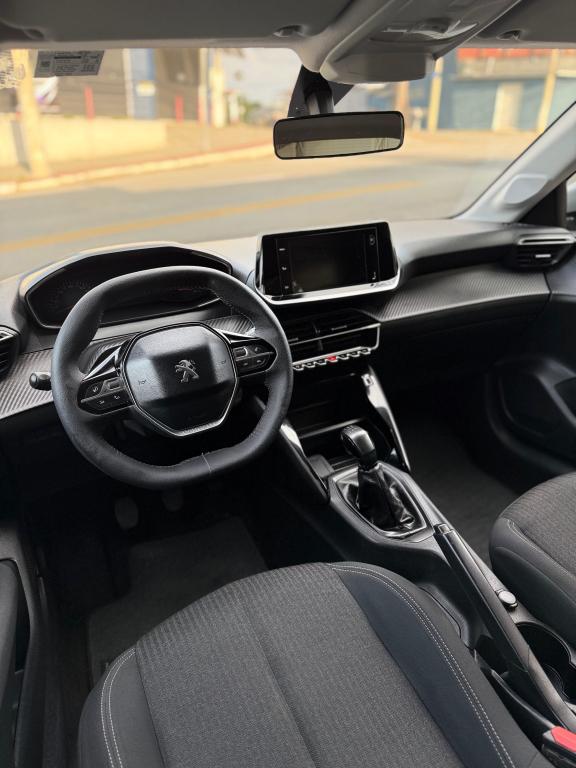 PEUGEOT 208 - Foto