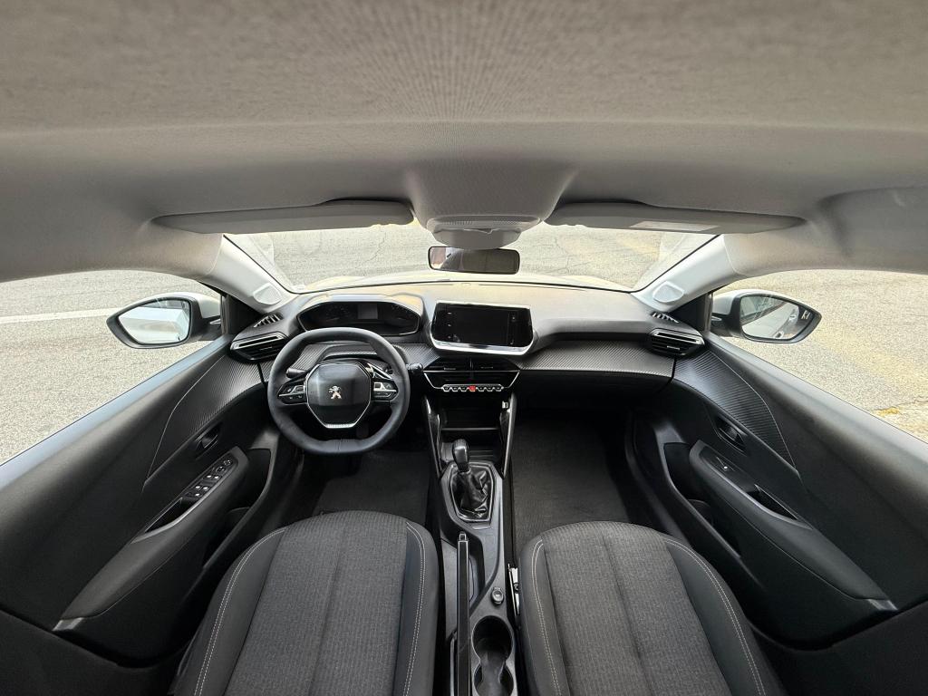 PEUGEOT 208 - Foto