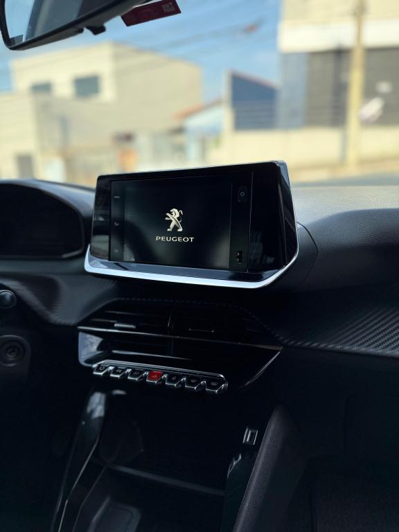 PEUGEOT 208 - Foto