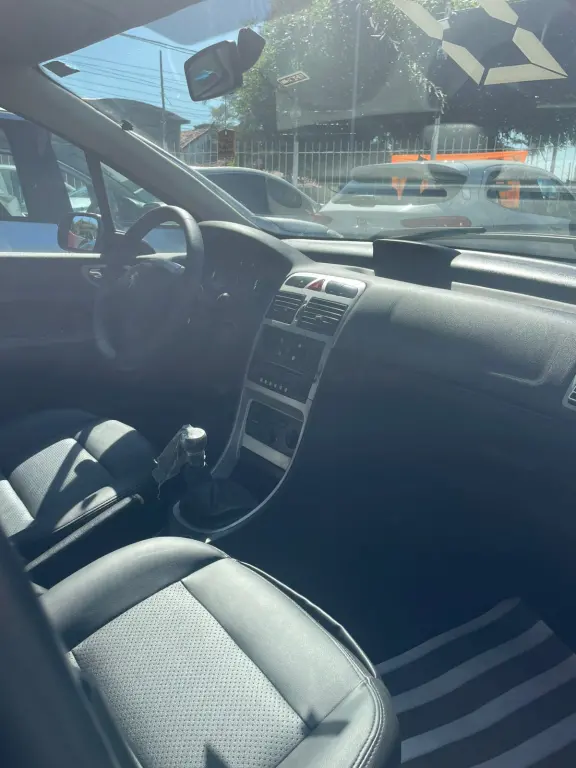 PEUGEOT 307 Hatch - Miniatura