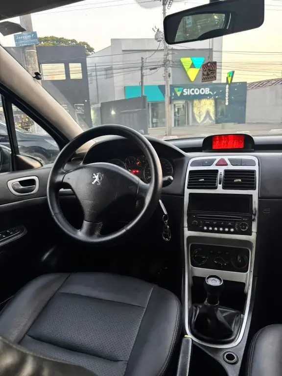 PEUGEOT 307 Hatch - Foto