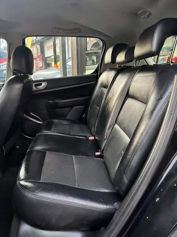 PEUGEOT 307 Hatch - Foto