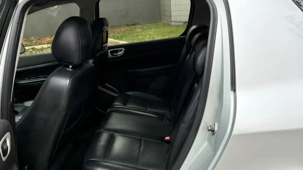 PEUGEOT 307 Hatch - Foto