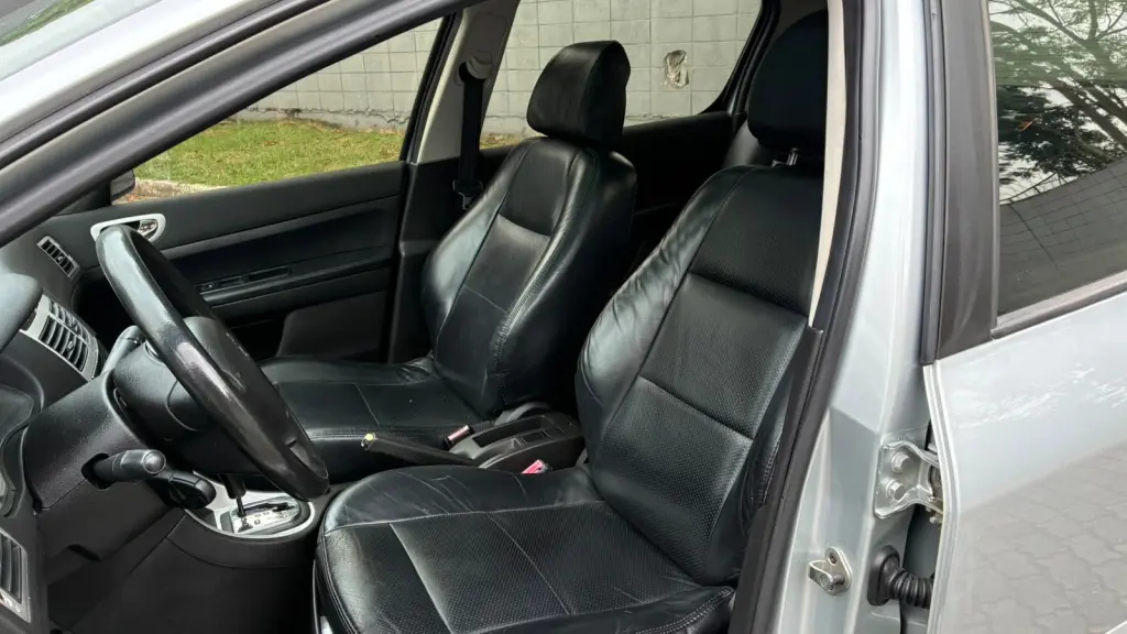PEUGEOT 307 Hatch - Foto