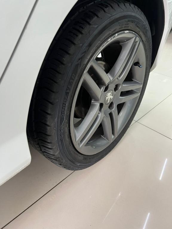 PEUGEOT 308 - Foto