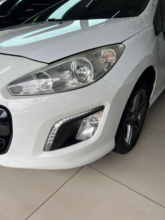 PEUGEOT 308 - Foto
