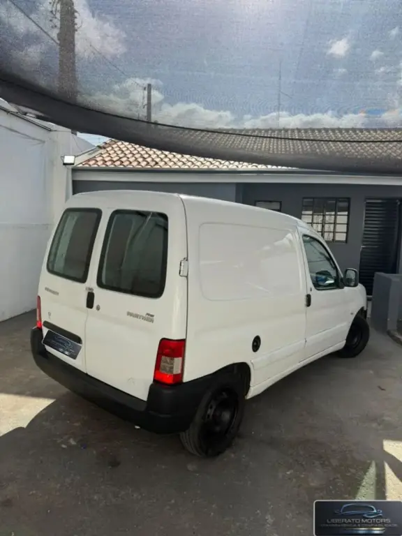 PEUGEOT Partner - Foto