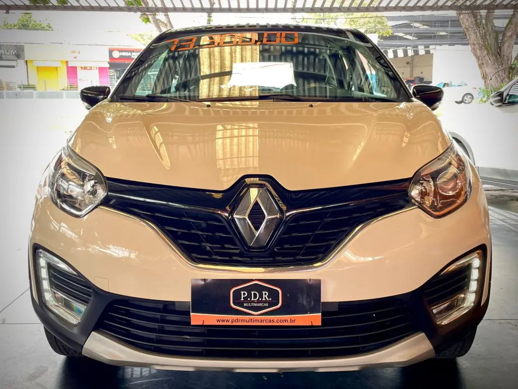 RENAULT Captur - Foto