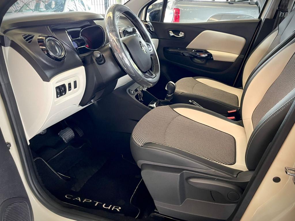 RENAULT Captur - Foto