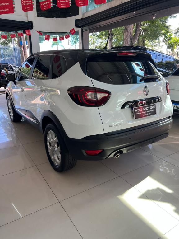 RENAULT Captur - Foto