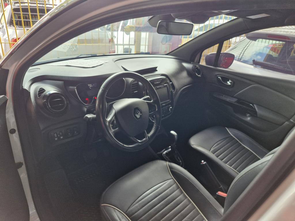 RENAULT Captur - Foto