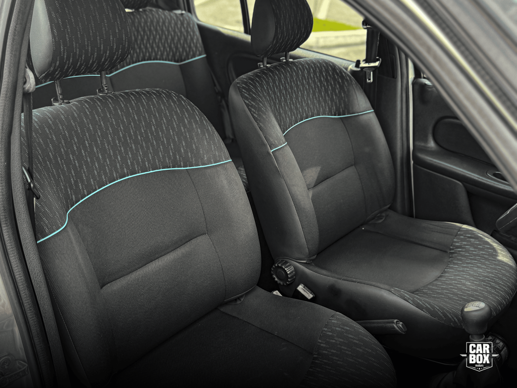 RENAULT Clio Hatch - Foto