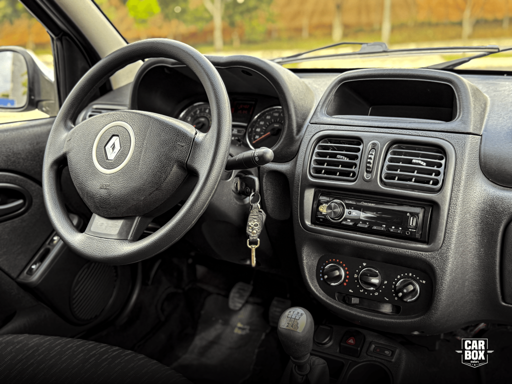 RENAULT Clio Hatch - Miniatura
