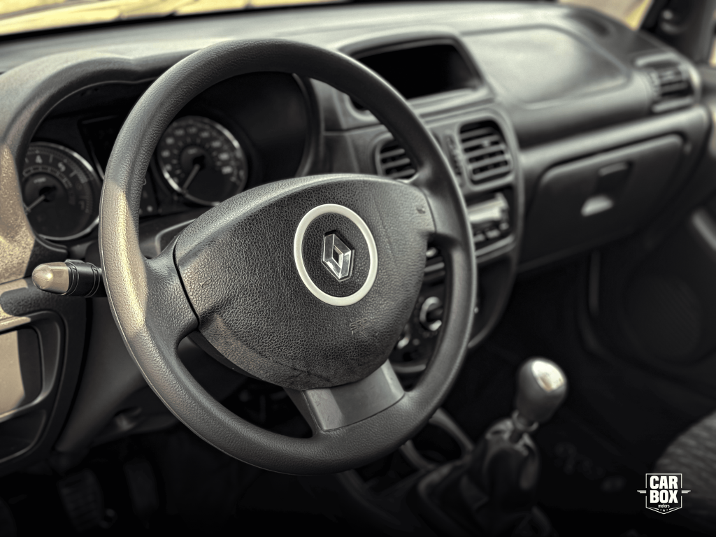 RENAULT Clio Hatch - Foto