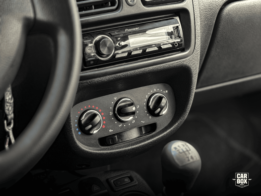 RENAULT Clio Hatch - Foto