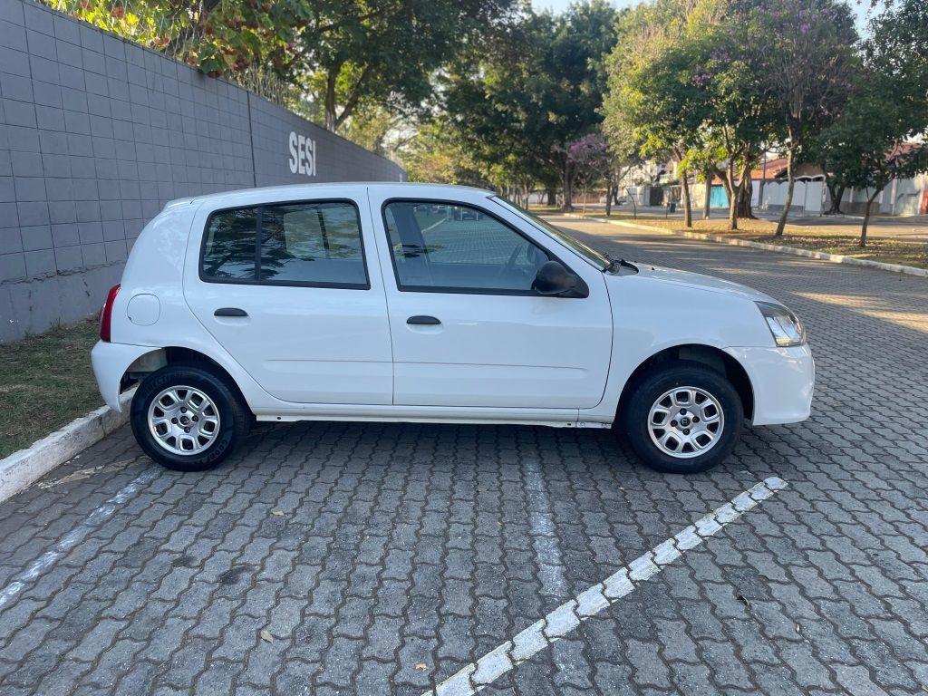 RENAULT Clio Hatch - Foto