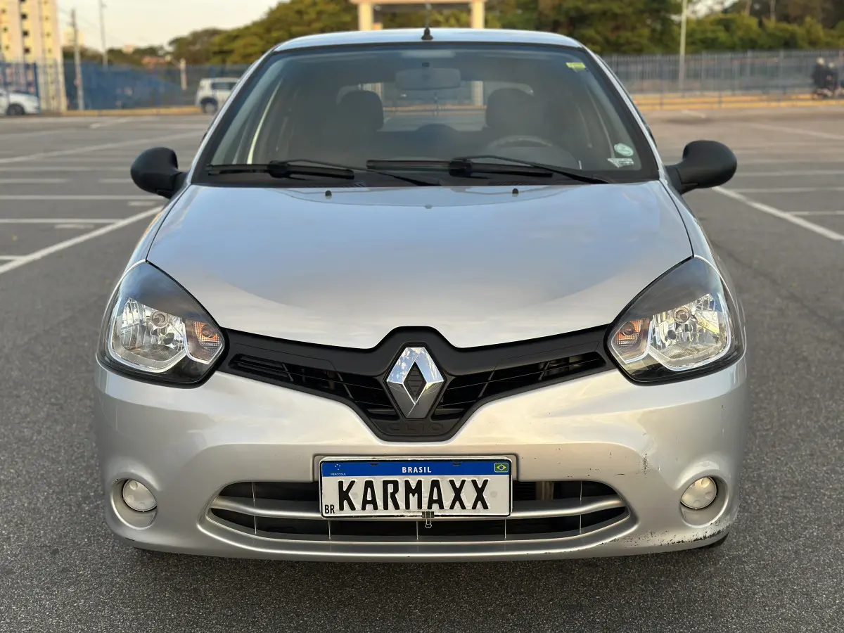 RENAULT Clio Hatch - Foto