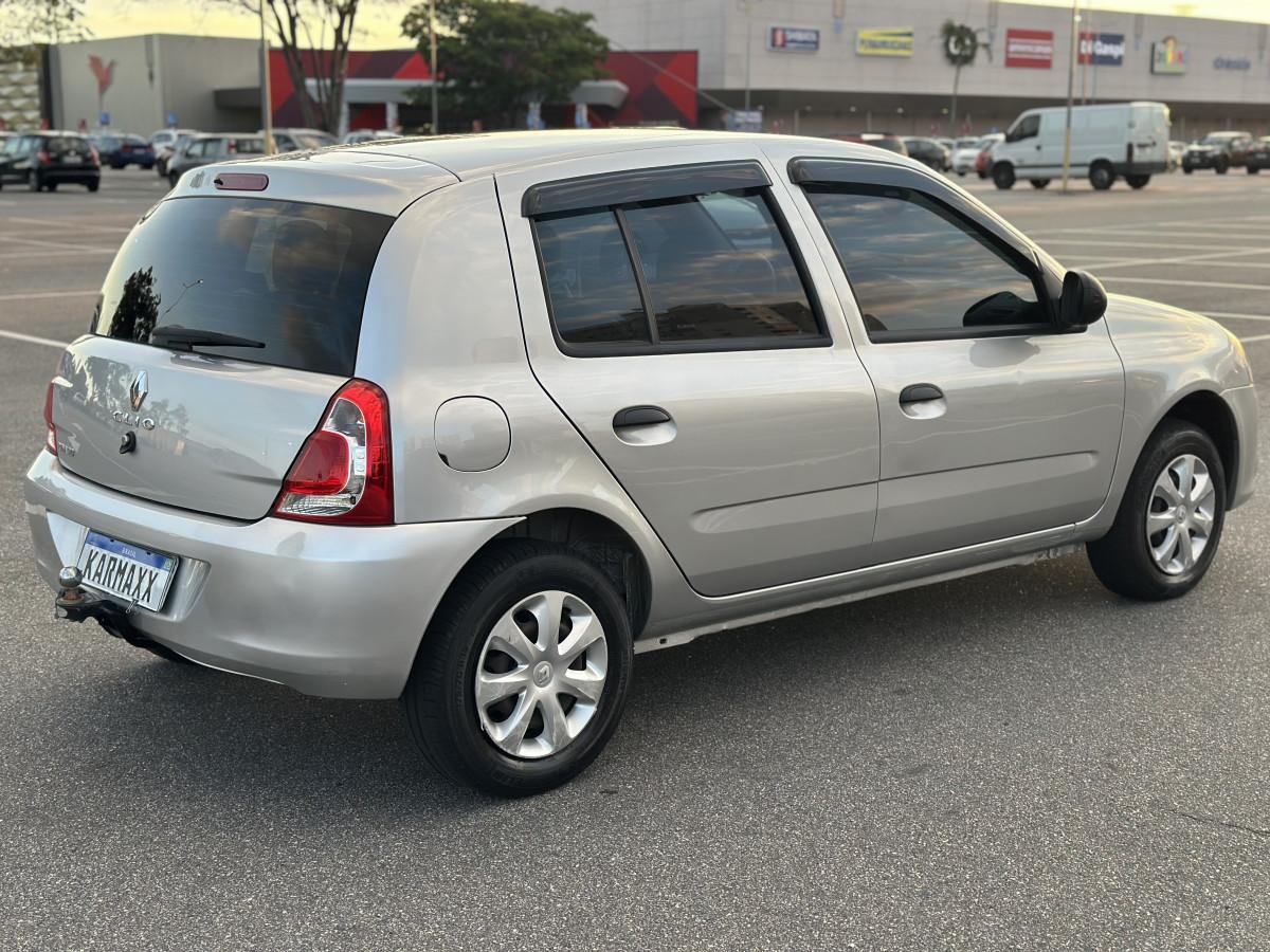 RENAULT Clio Hatch - Foto