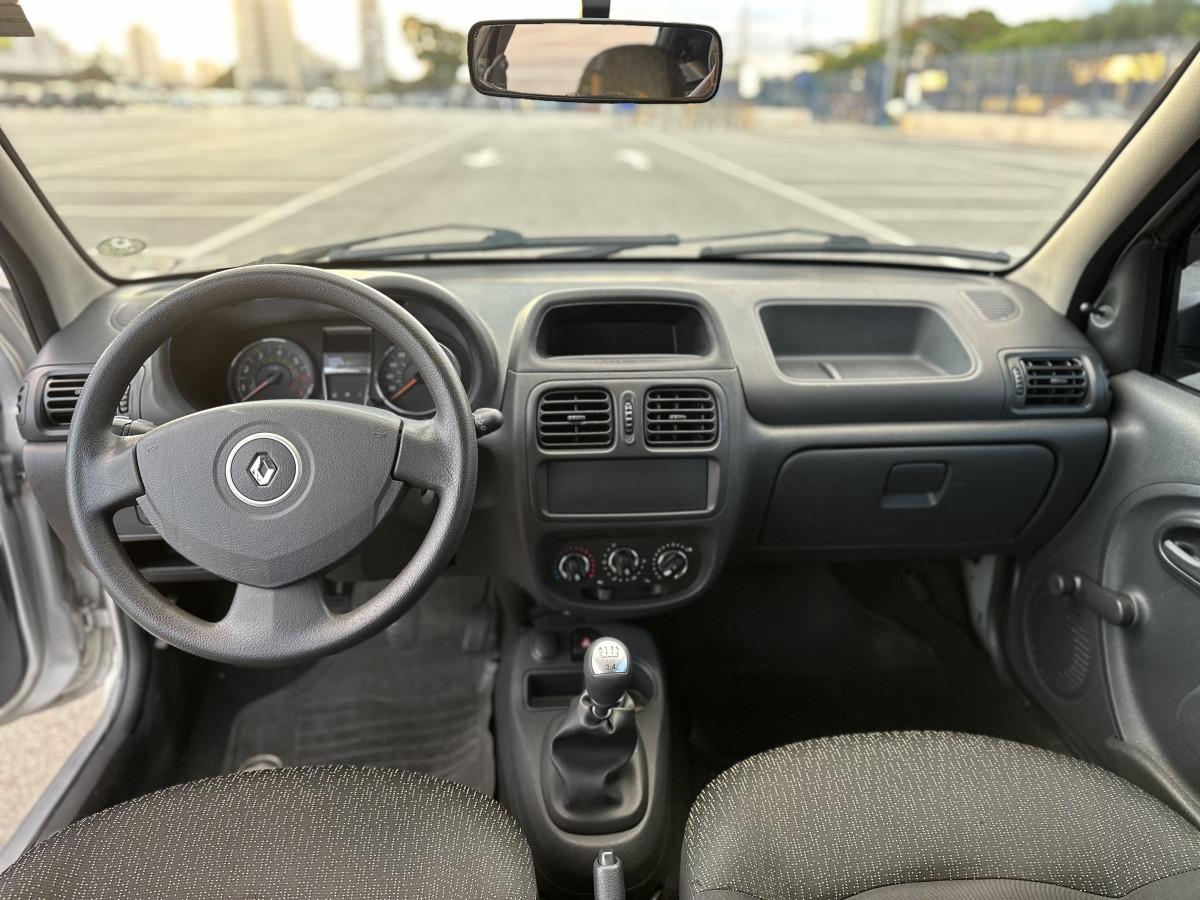 RENAULT Clio Hatch - Foto