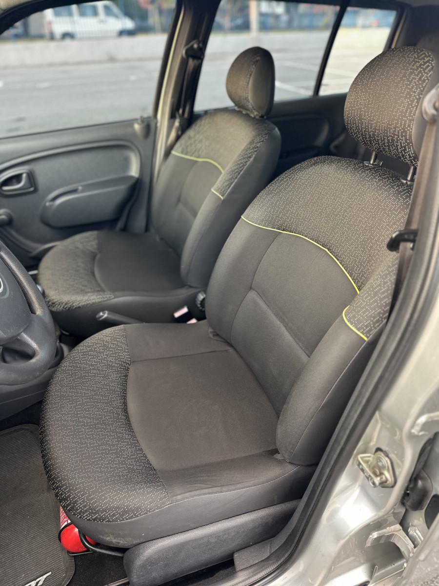 RENAULT Clio Hatch - Foto