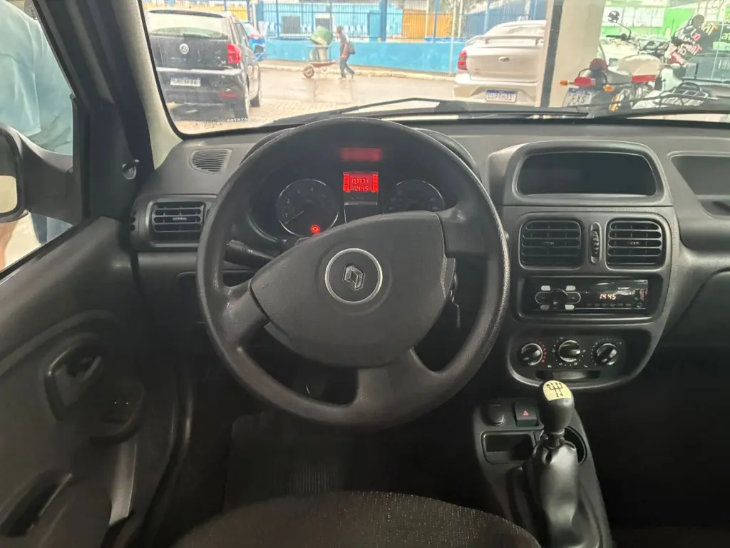 RENAULT Clio Hatch - Foto