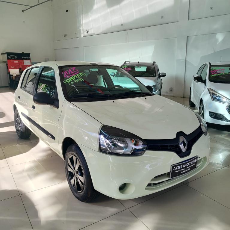 RENAULT Clio Hatch - Foto