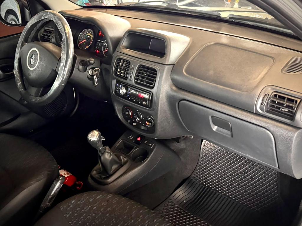 RENAULT Clio Hatch - Foto
