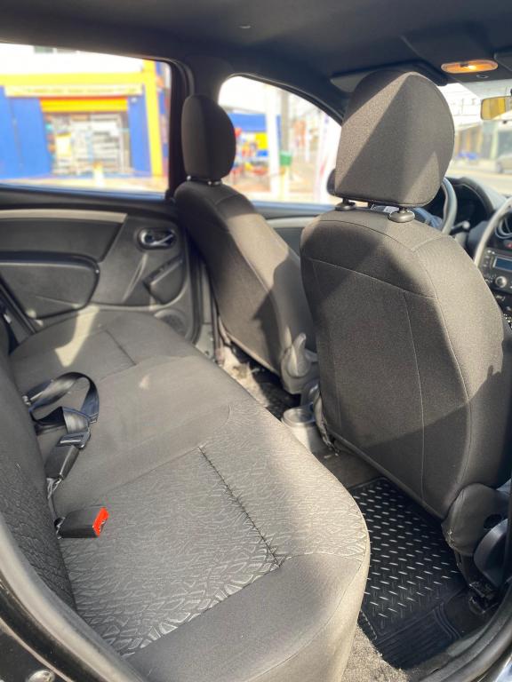 RENAULT Duster - Miniatura