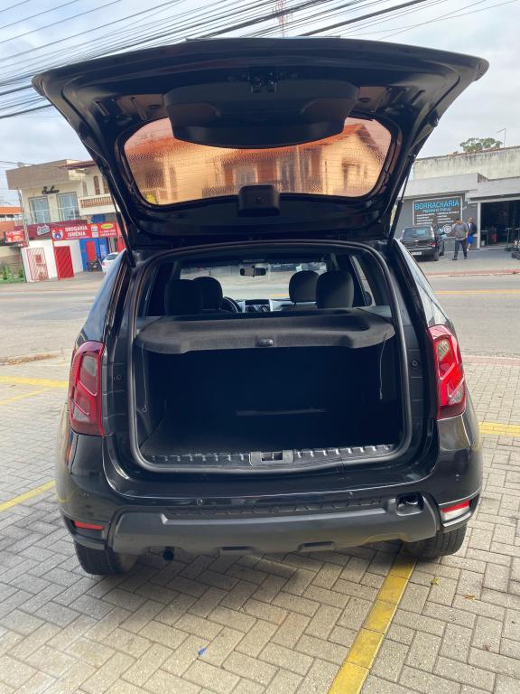 RENAULT Duster - Miniatura