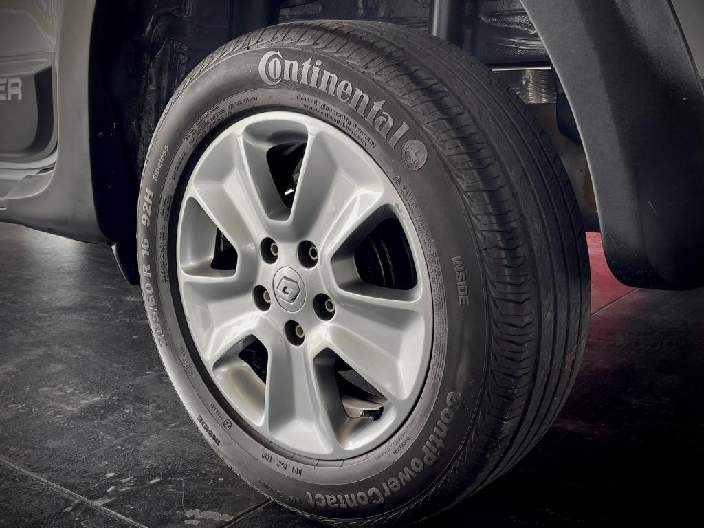 RENAULT Duster - Foto