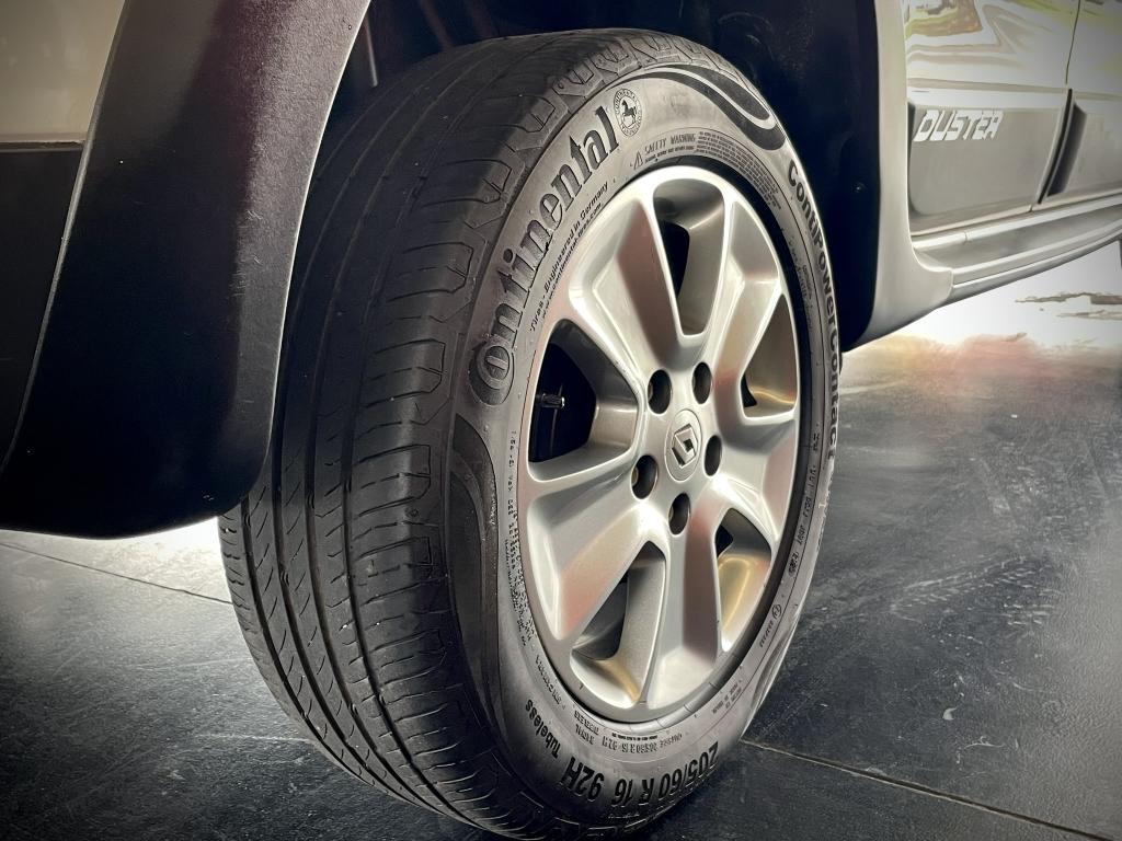 RENAULT Duster - Foto