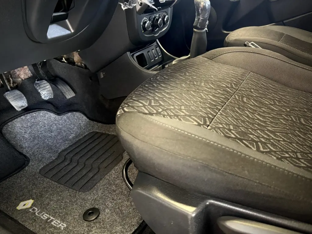 RENAULT Duster - Foto