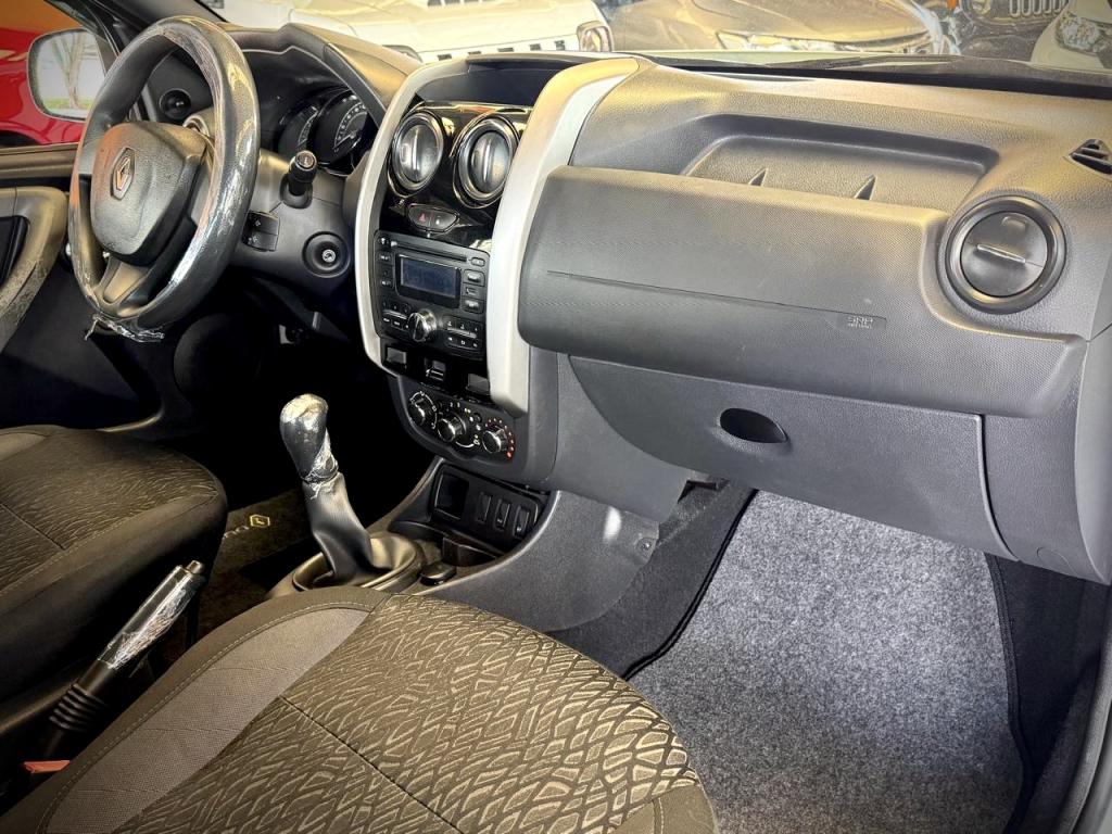 RENAULT Duster - Foto