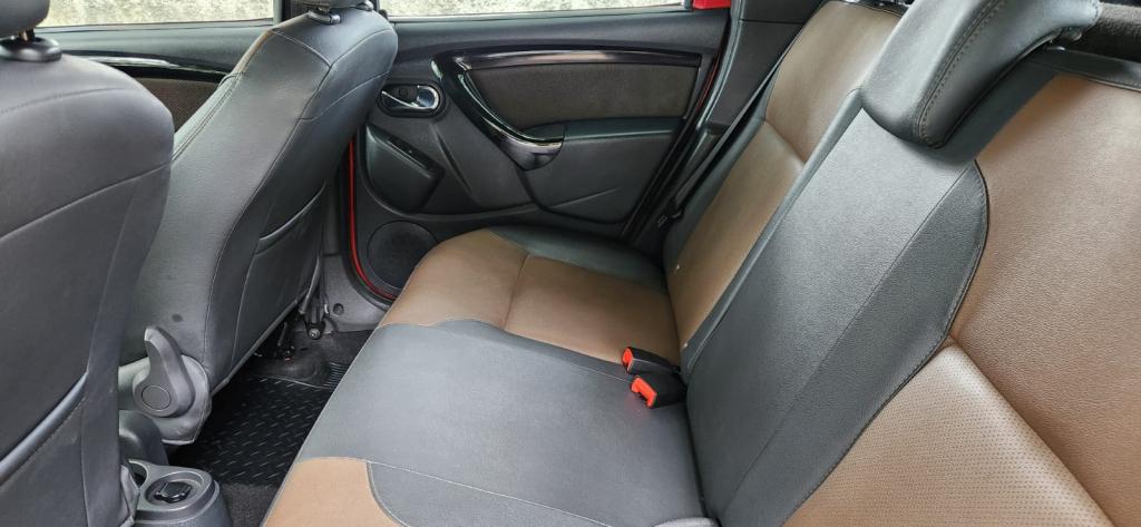 RENAULT Duster - Foto