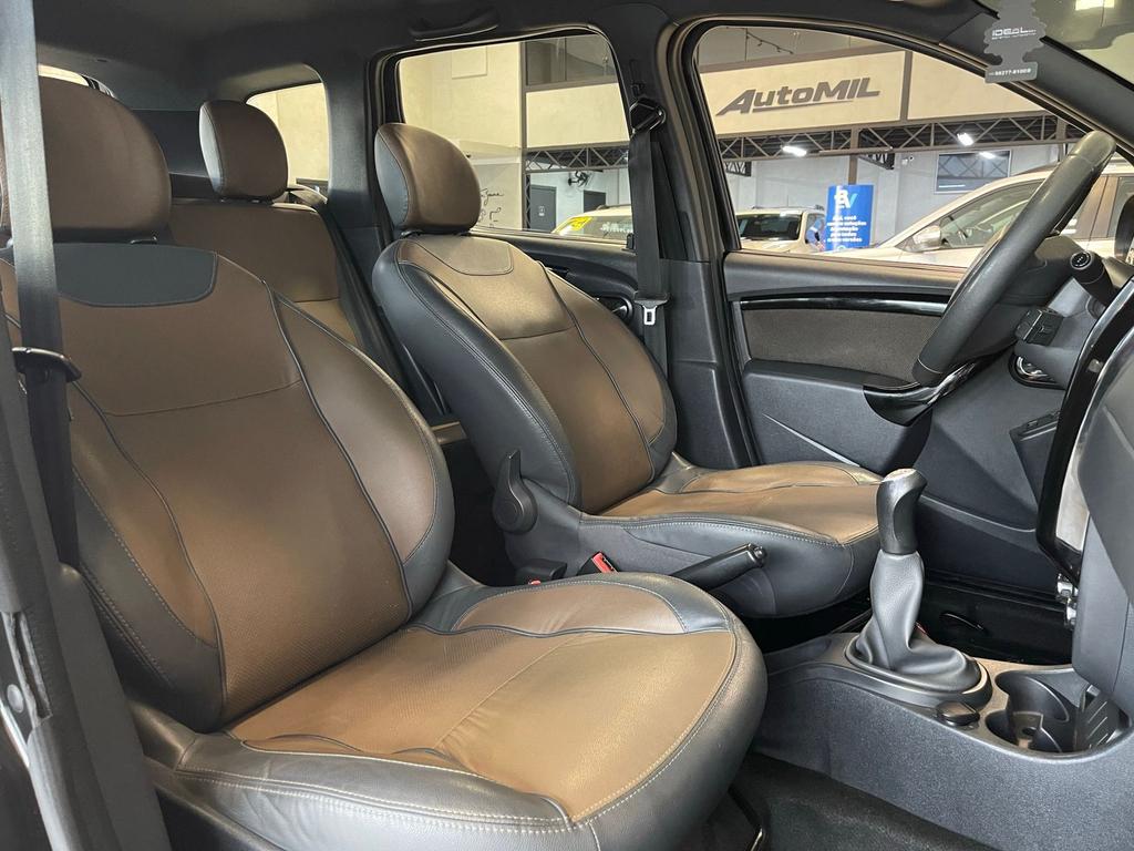 RENAULT Duster - Foto