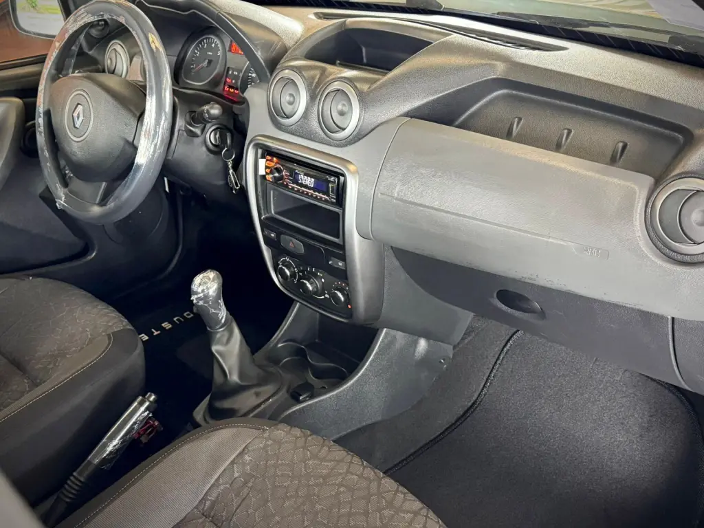 RENAULT Duster - Foto
