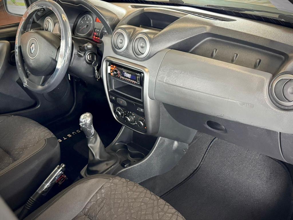 RENAULT Duster - Foto