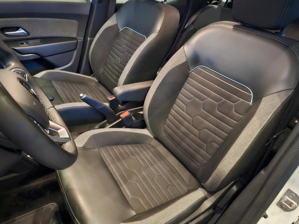 RENAULT Duster - Foto