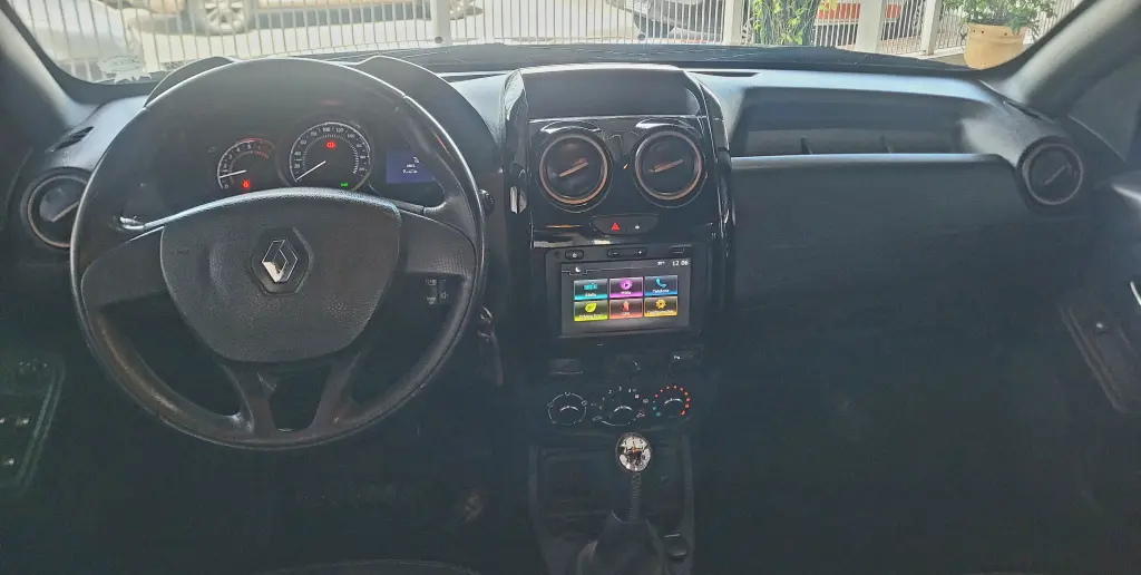 RENAULT Duster - Foto