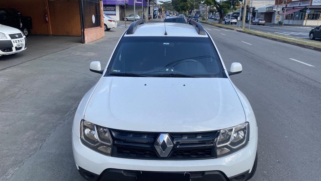 RENAULT Duster - Foto