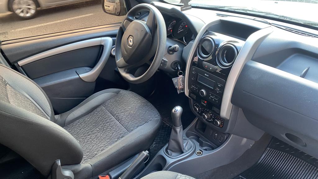 RENAULT Duster - Foto