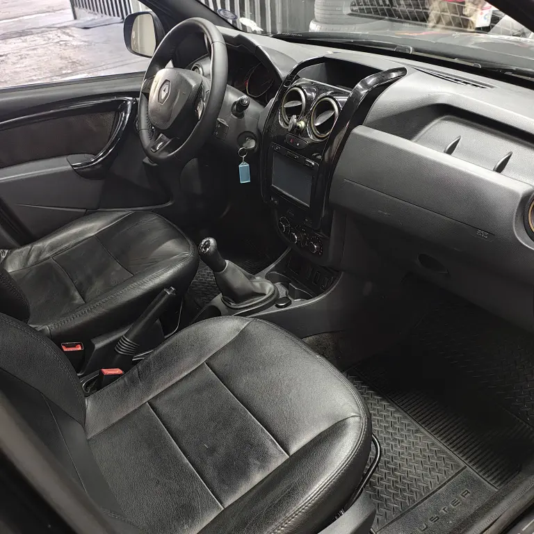 RENAULT Duster - Foto