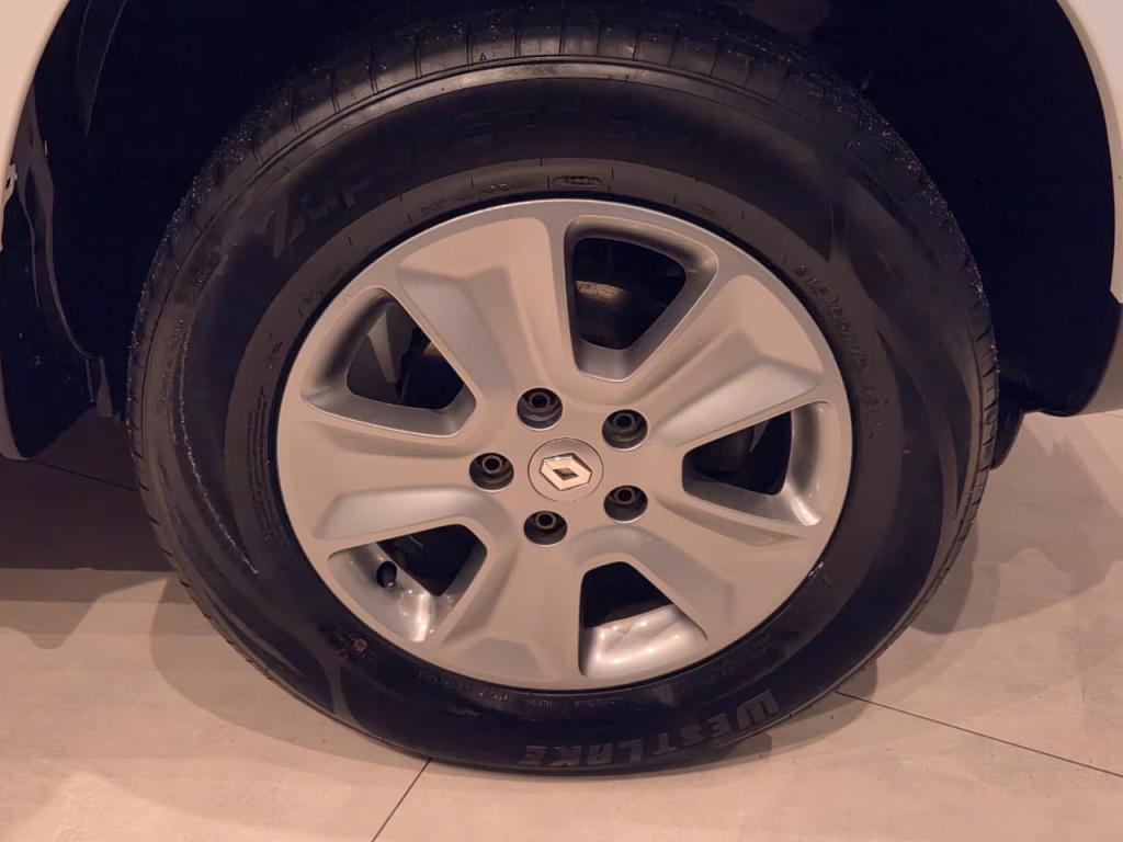 RENAULT Duster - Foto